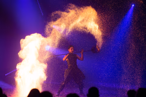 Photo 91 de la galerie du spectacle Aya.