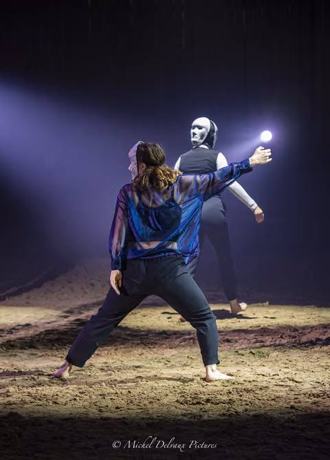 Foto 92 in de galerij van Nova.